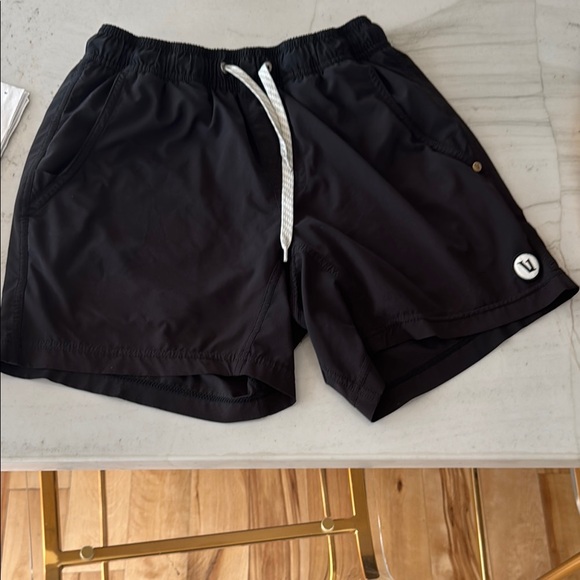 Vuori Black Men’s kore 5 inch xs - Picture 1 of 5